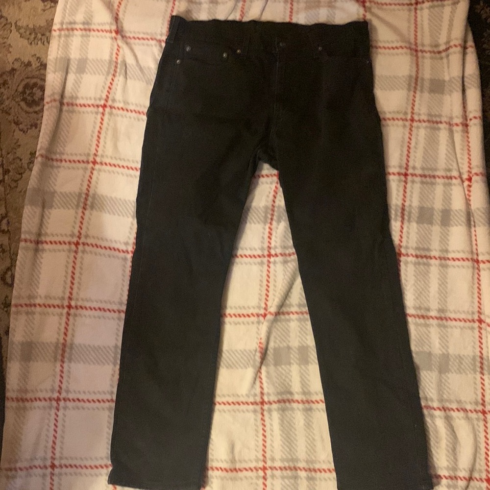 Levi’s mens 511 waist 36 and length 30. Black in color. Wore a couple times.